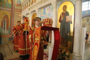 Митрополит на Светлой